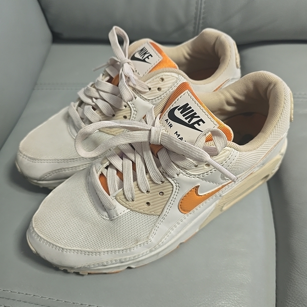 Nike Air Max 90 SE 'Phantom Light Curry' DQ8593-001 Womens Size 7